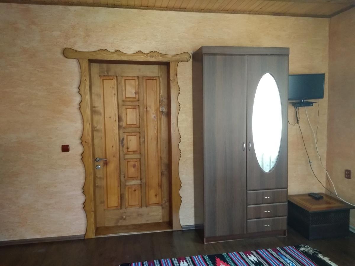 Затишок В Карпатах Vila Yaremche Exterior foto